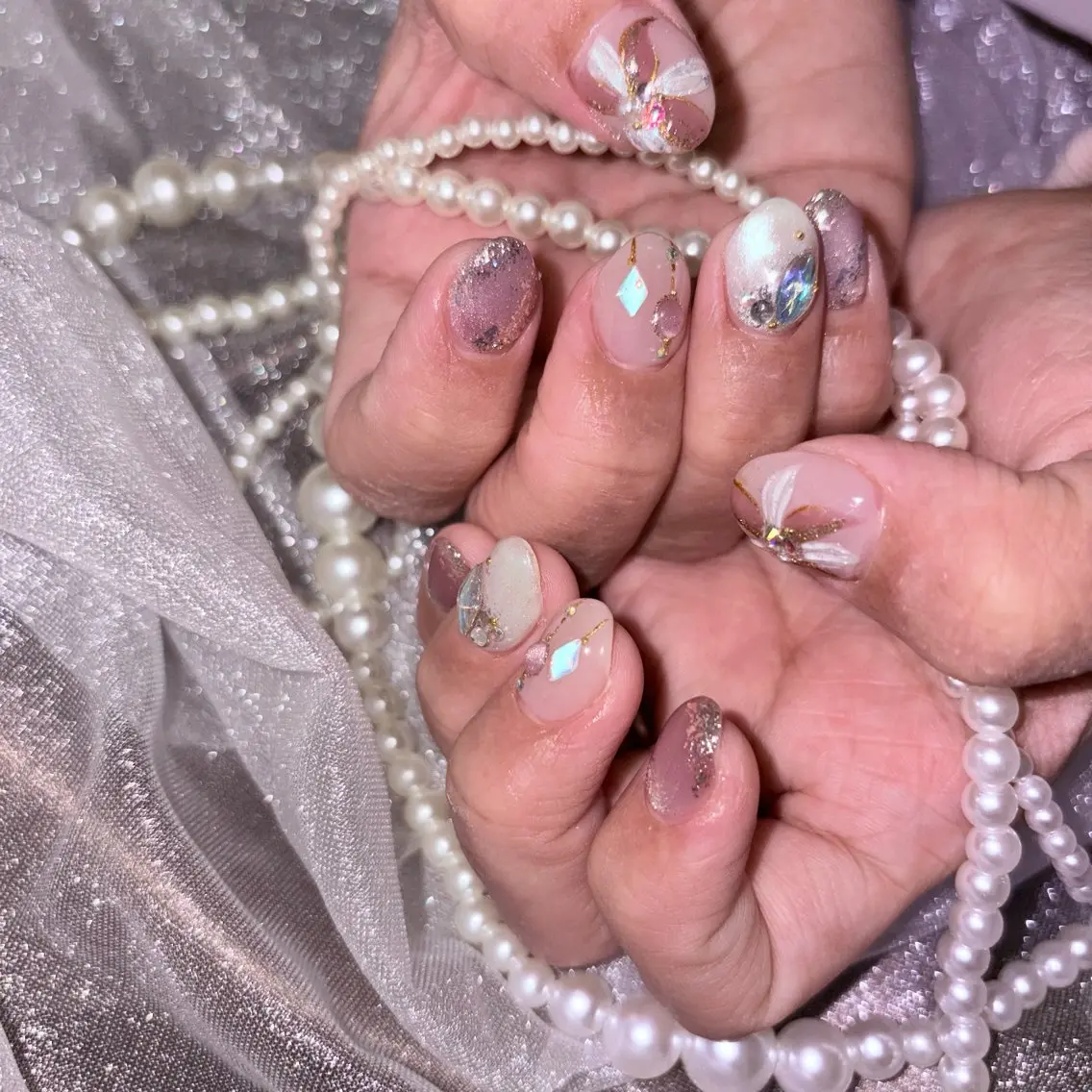 ネイル toyvenail 🖤enaのネイルデザイン