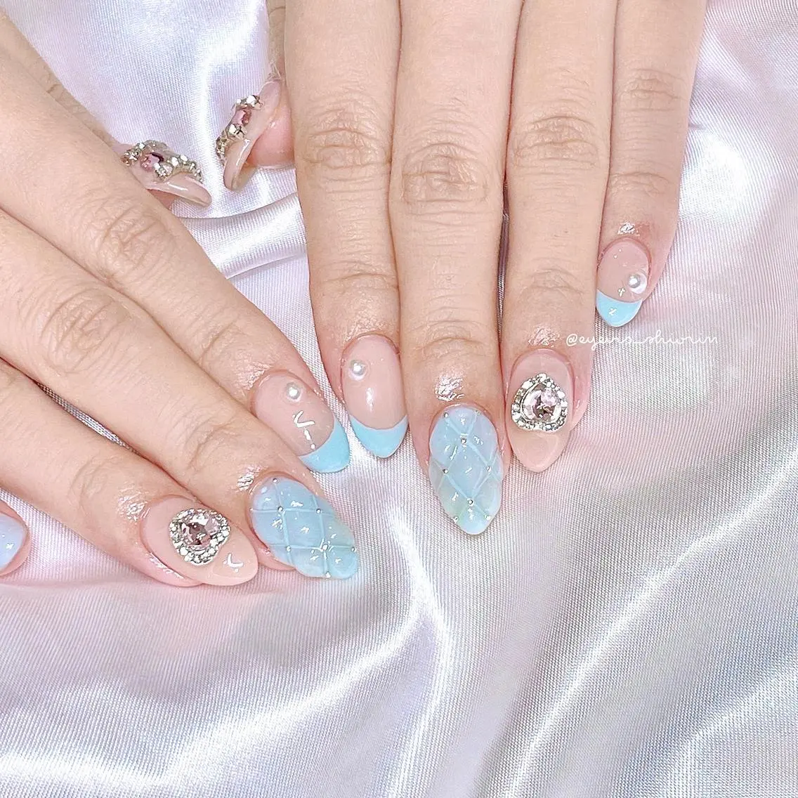 ネイル 持ち込み ROWnail Shioneのネイルデザイン