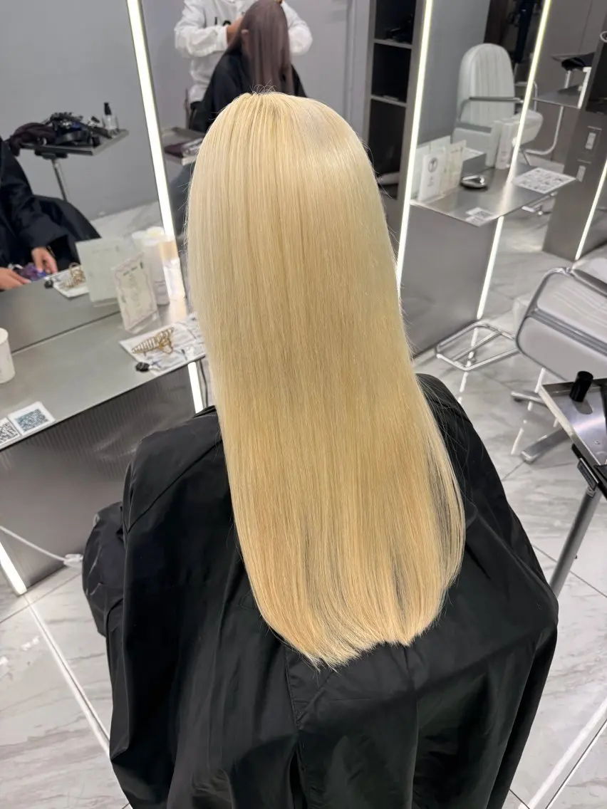 カラー 🌻新宿ブリーチ KONOHA🌻のヘアスタイル