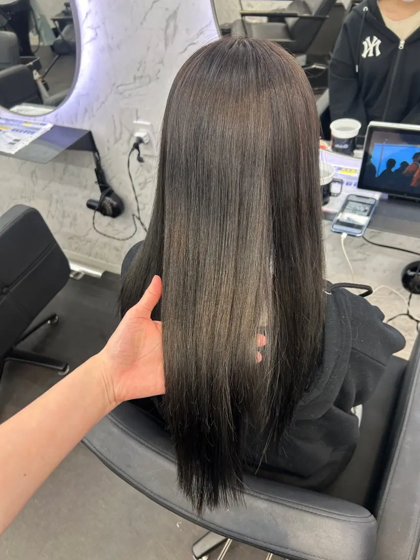 ロング カラー ブリーチ 透明感カラー ダブルカラー ブリーチなしカラー ヘアカラー カット¥1100 ✂️MIUのヘアスタイル