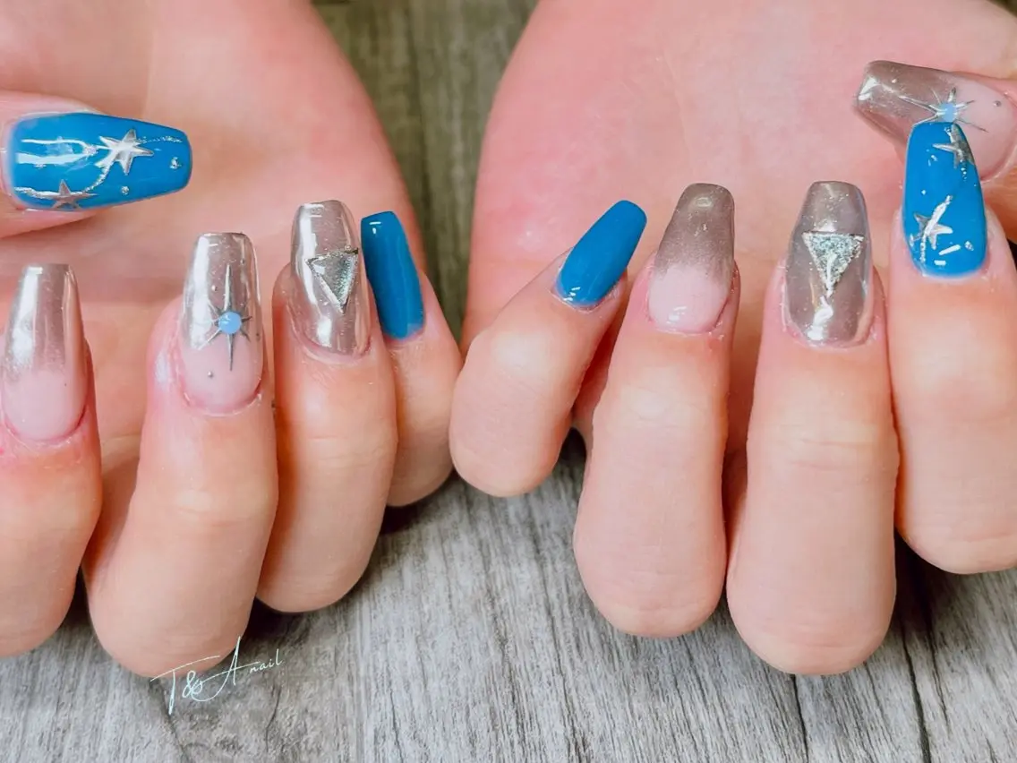 ネイル ブルー 長さ出し ジェルネイル グラデーション ミラーネイル T&A nailのネイルデザイン