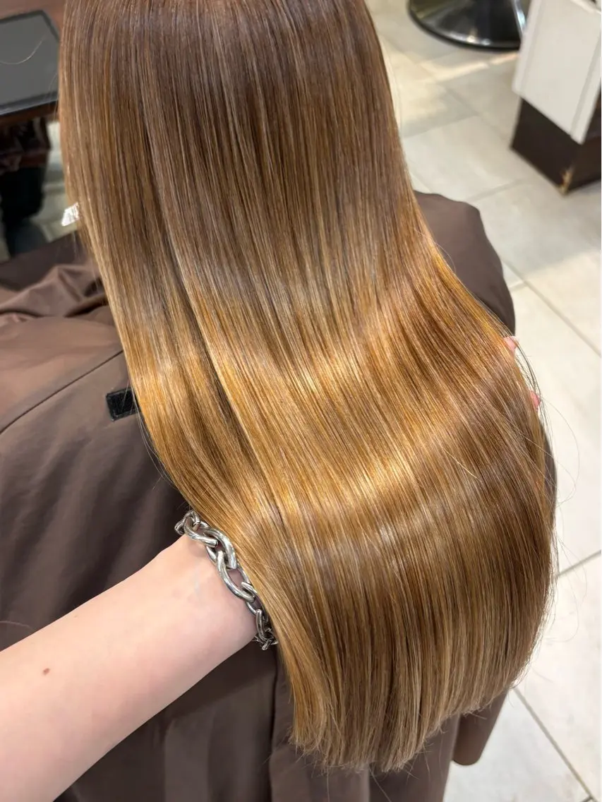 ロング カラー 髪質改善 トリートメント カット トリートメント レイヤー/髪質改善 /透明感カラー/熊川のヘアスタイル