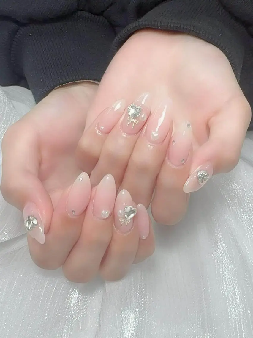 ネイル フレンチネイル グラデーション 韓国ネイル マグネットネイル ミラーネイル ハンドネイル ハンドケア Hara Nail 【持ち込みOK】のネイルデザイン