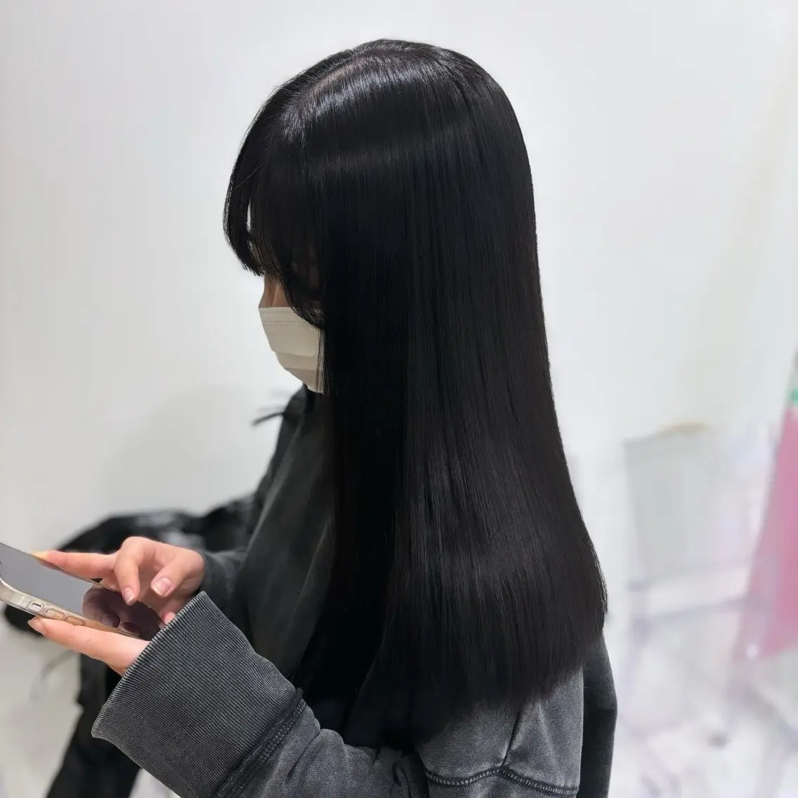 セミロング カラー カット ヘアカラー 🩵色落ち可愛い 寒色カラー🩵のヘアスタイル