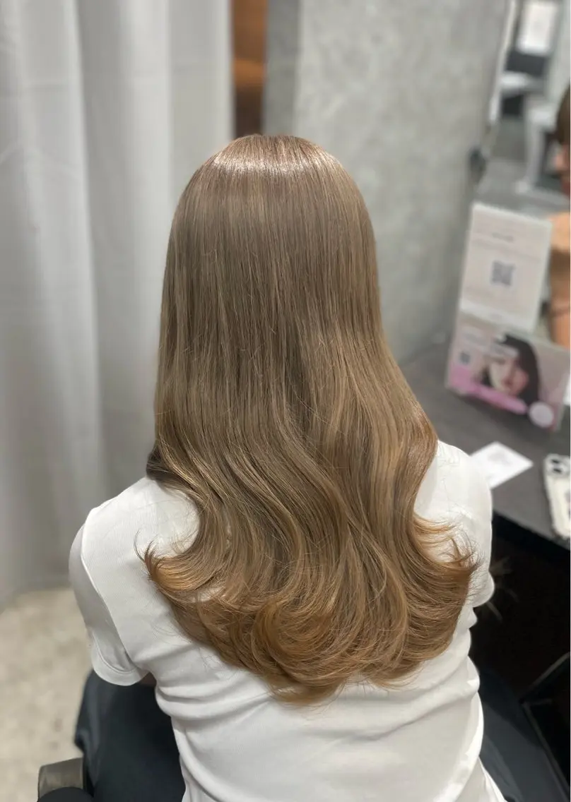 ミディアム カラー ブリーチなしWカラー 超特化/YURAのヘアスタイル