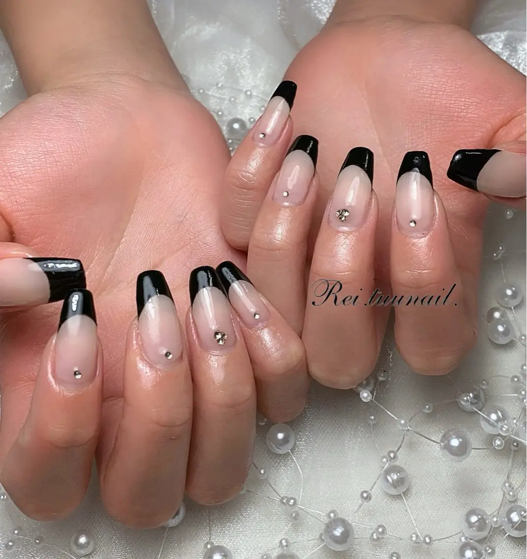 ネイル チークネイル フラッシュネイル フットネイル フレンチネイル ガラスフレンチ Nailsalon / Rei.tuuのネイルデザイン