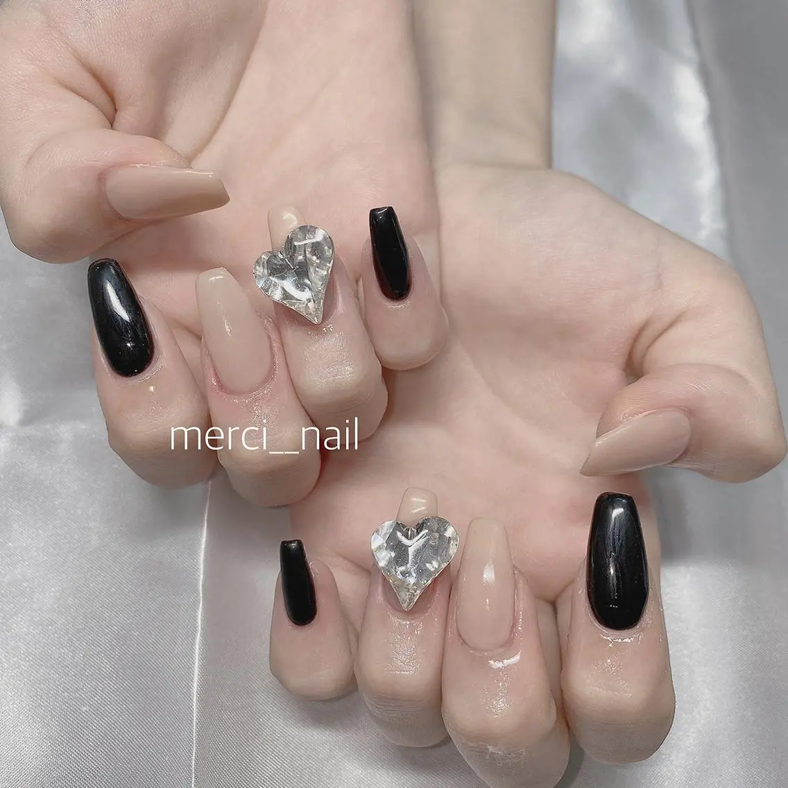 ネイル クリアネイル フラッシュネイル フレンチネイル 韓国ネイル マグネットネイル merci nailのネイルデザイン