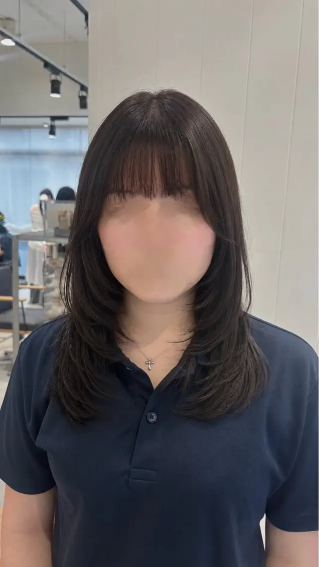 セミロング カット ヘアカラー Hana 🩰のヘアスタイル
