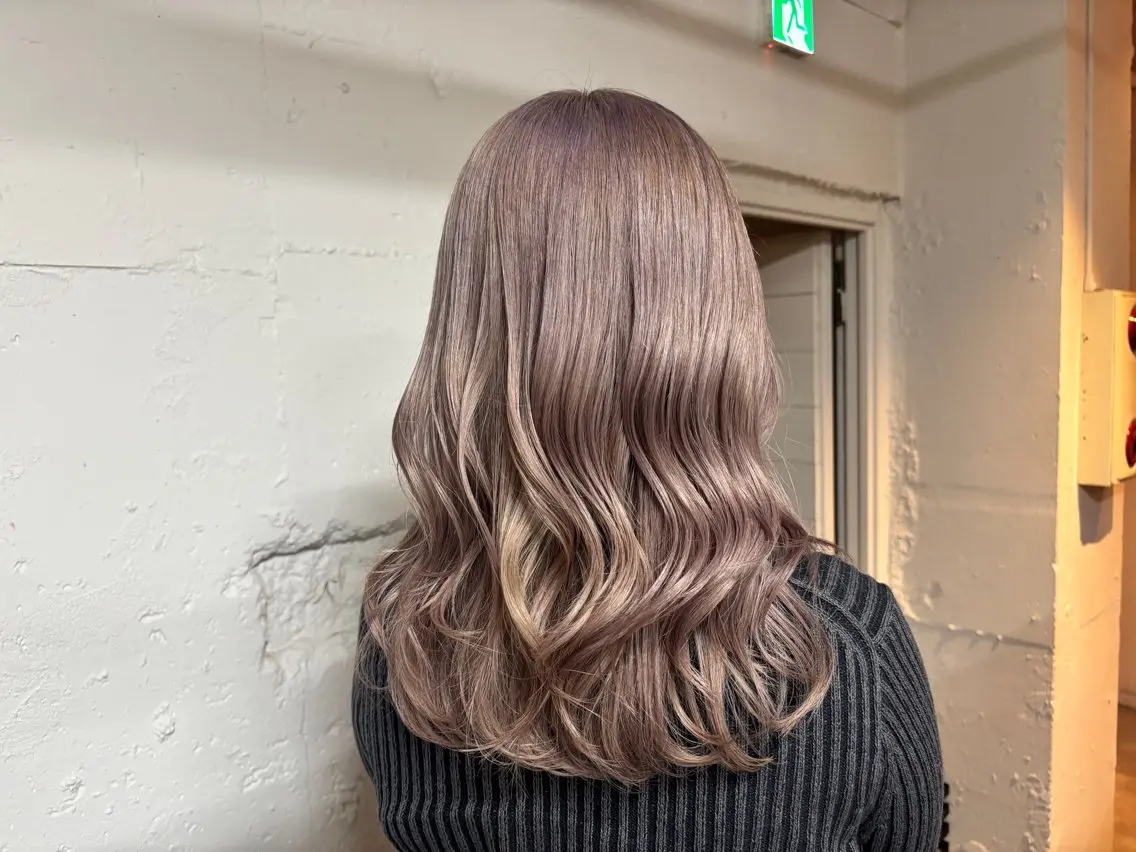 ミディアム カラー 🩵似合わせカット SEIRA🩵のヘアスタイル