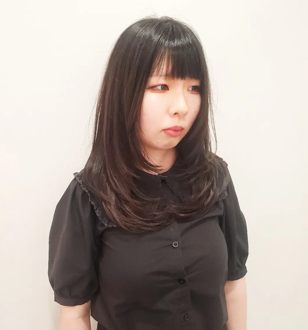 セミロング 齋藤 愛美のヘアスタイル
