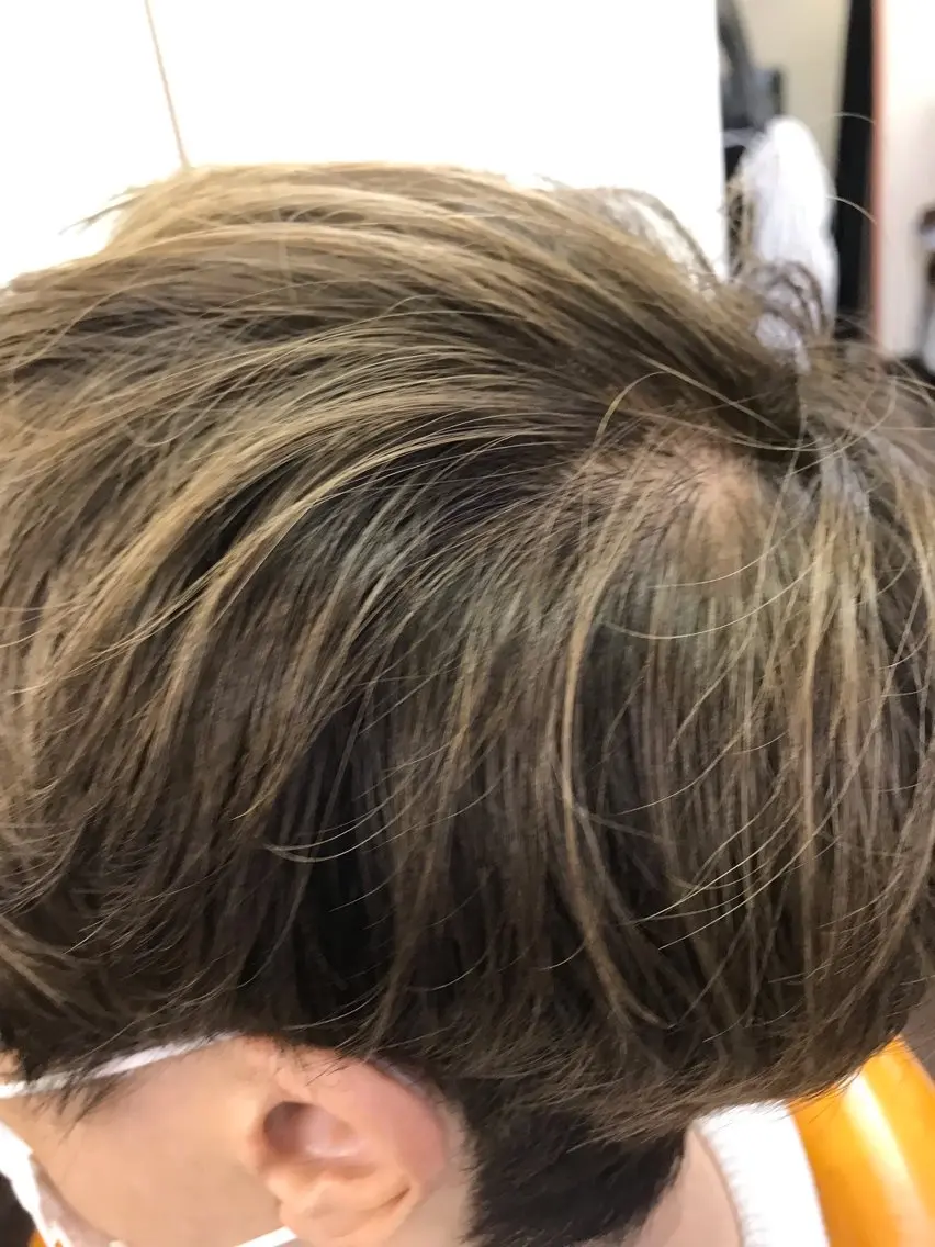 ショート カラー 桧山 真のヘアスタイル