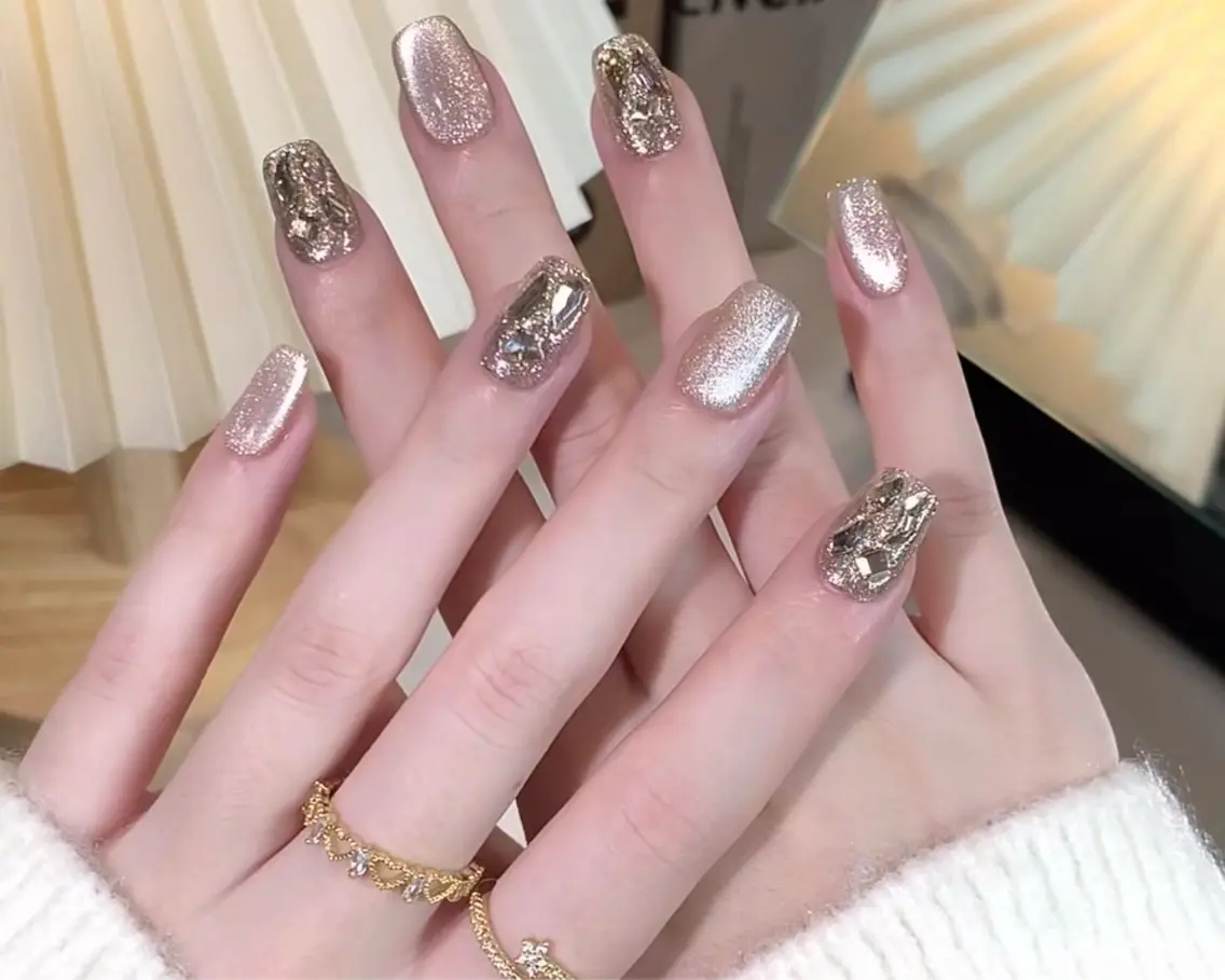 ネイル LUMI NAILのネイルデザイン