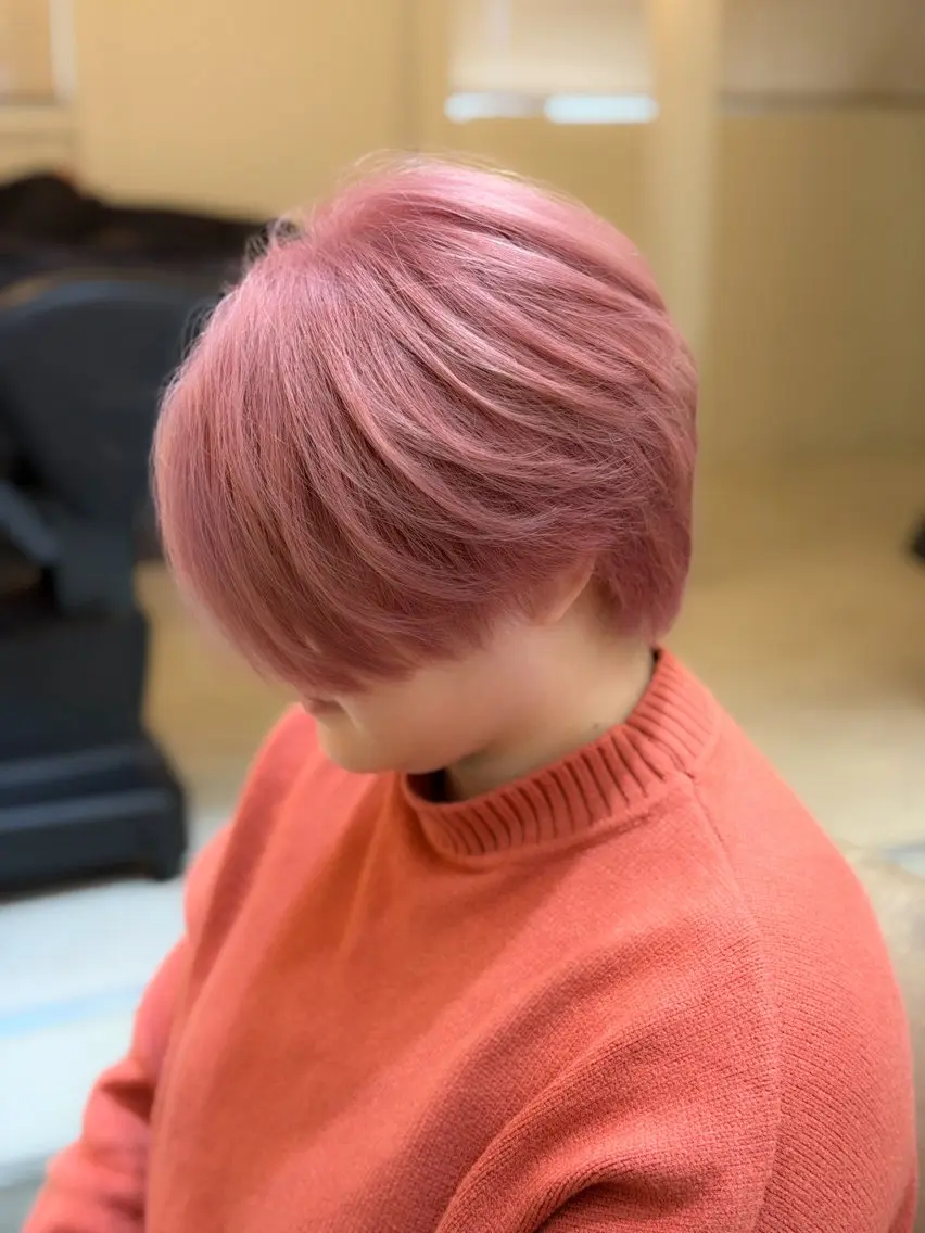 ショート ハイライト 髪質改善 レイヤーカット トリートメント メンズスタイル バレイヤージュ　齋藤のヘアスタイル
