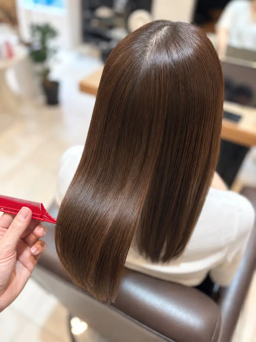 セミロング カット 縮毛矯正 秋山 拓未のヘアスタイル