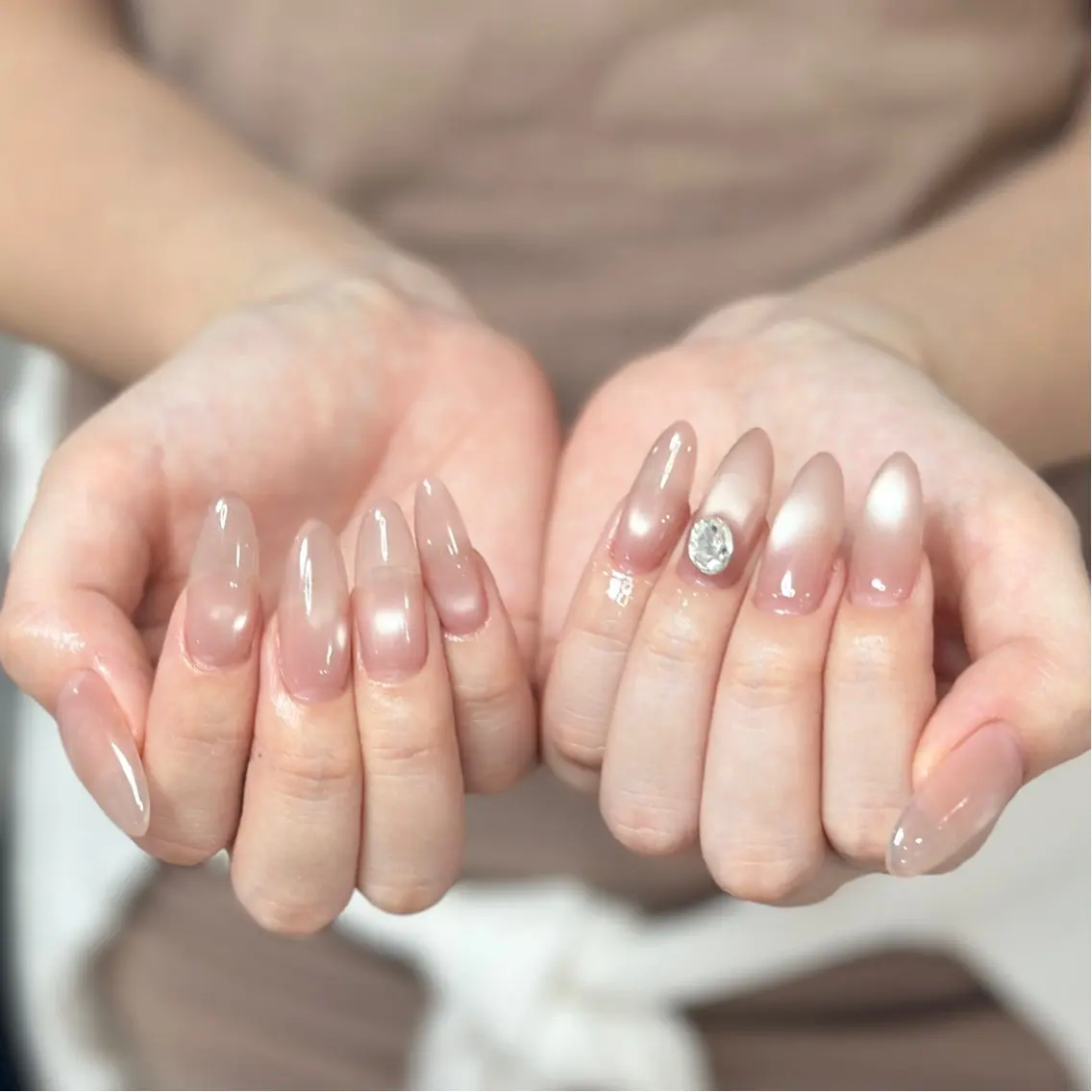 ネイル アートネイル オーロラネイル チークネイル フレンチネイル ガラスフレンチ 🎀YooLi Nail salonのネイルデザイン