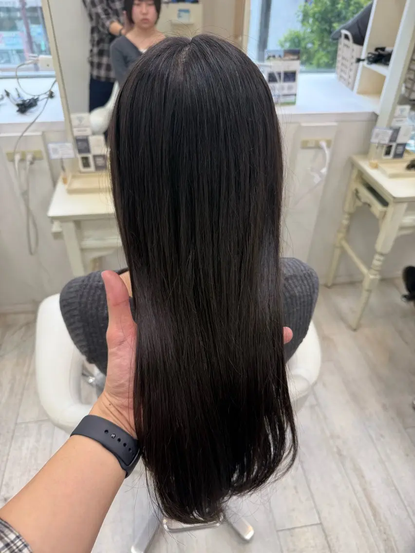 ロング カット 縮毛矯正 新籾 尚哉のヘアスタイル