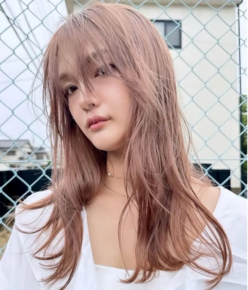 ロング tomo MiND HAiRのヘアスタイル