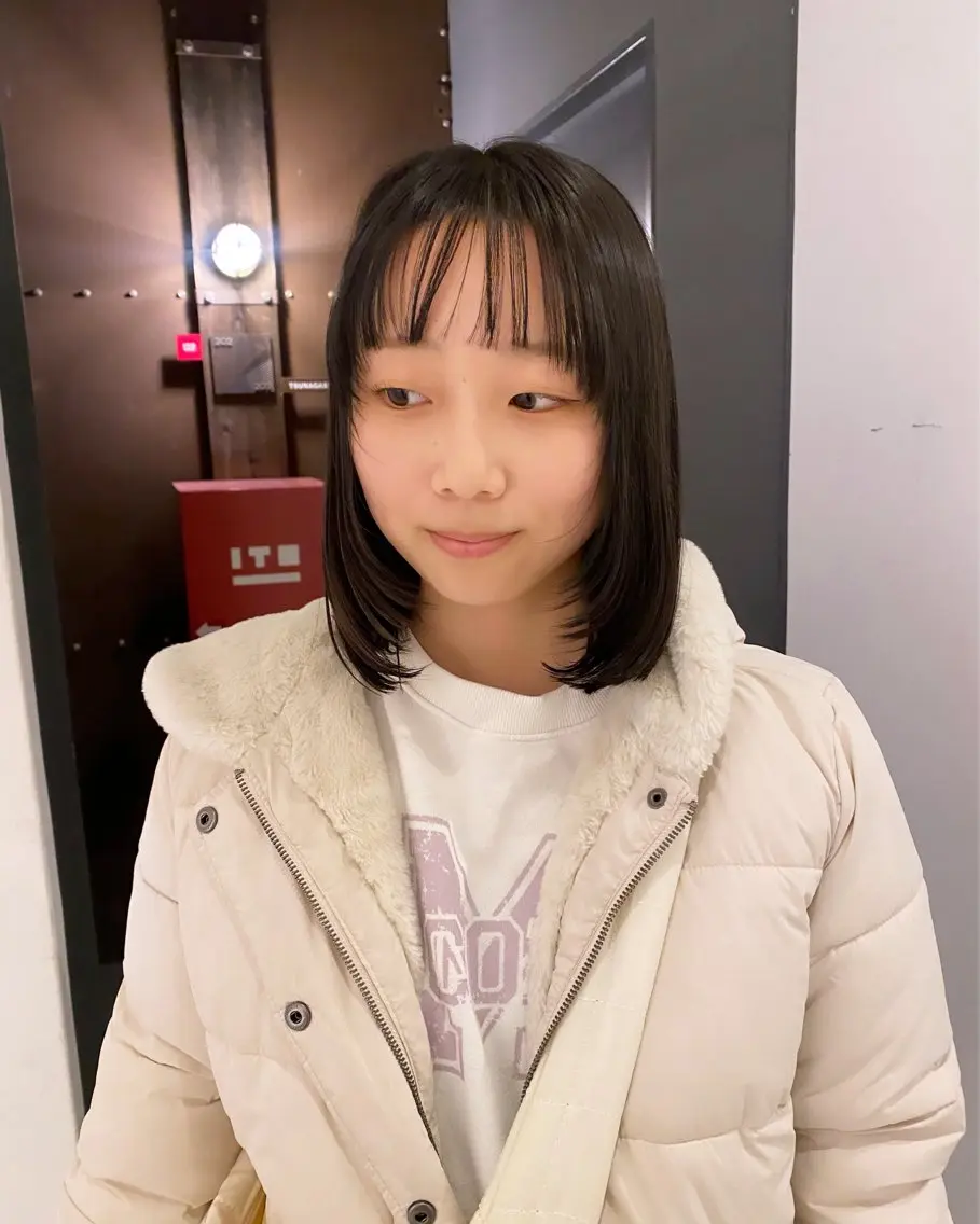 ミディアム カラー ボブレイヤー 黒髪 ナチュラルブラック ボブ 顔まわりレイヤー カット ヘアカラー アオイ🩵暖色 /まろやかカラーのヘアスタイル