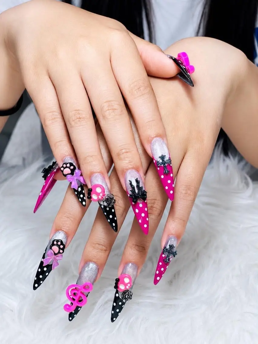 ネイル AURA NAIL 上前津のネイルデザイン