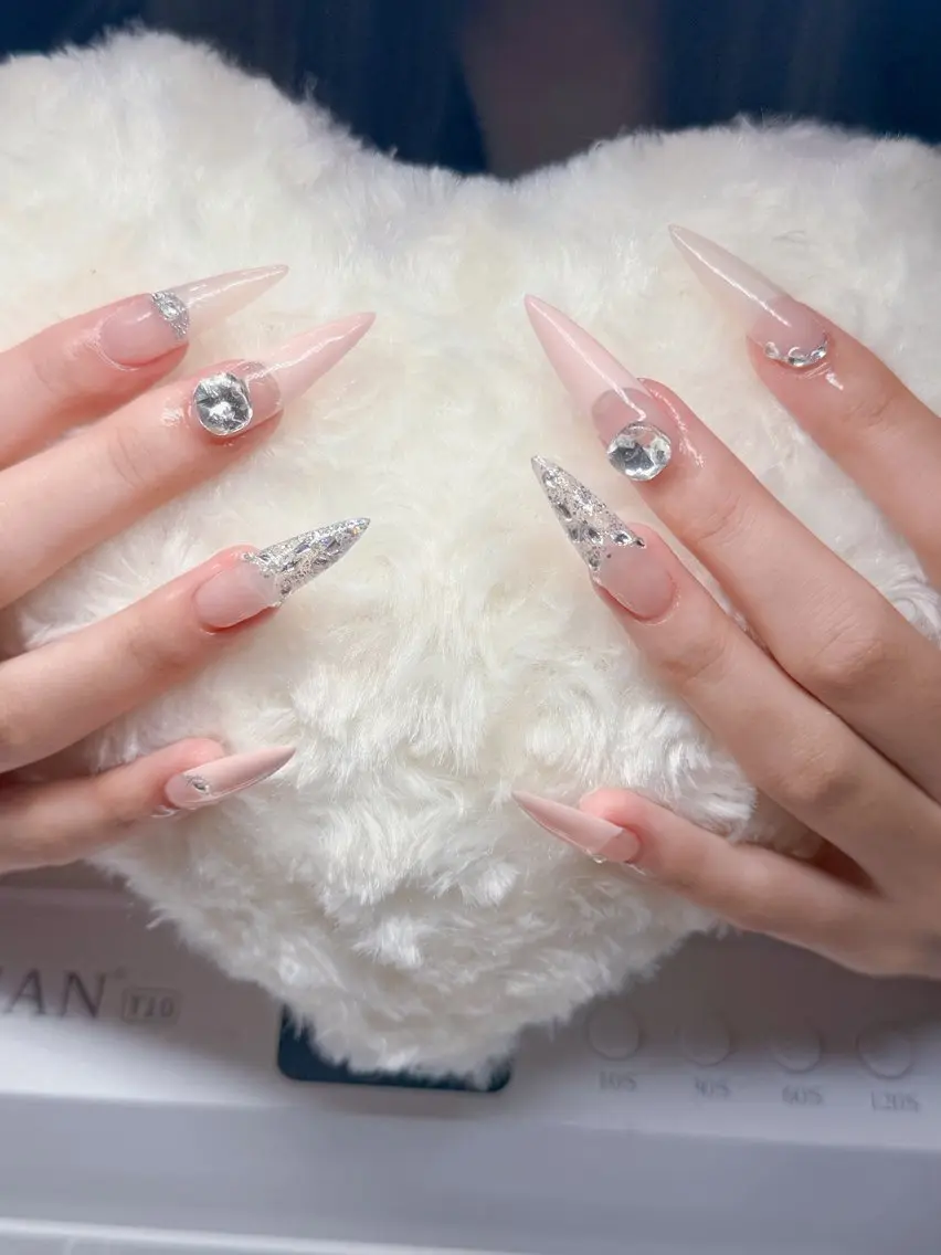 カラー RUBY NAIL& BEAUTY SPAのネイルデザイン