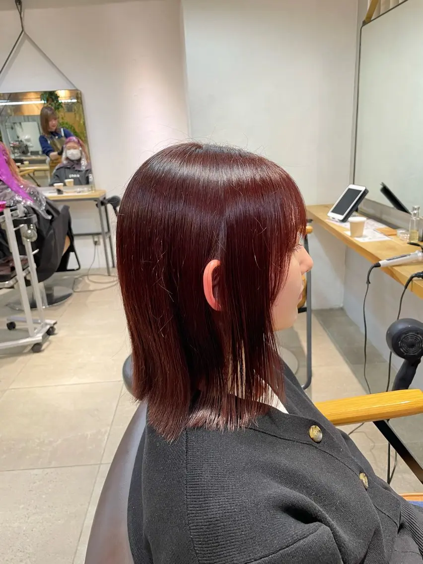 ミディアム ヘアカラー トリートメント ミルクティー× グレージュMOMOのヘアスタイル