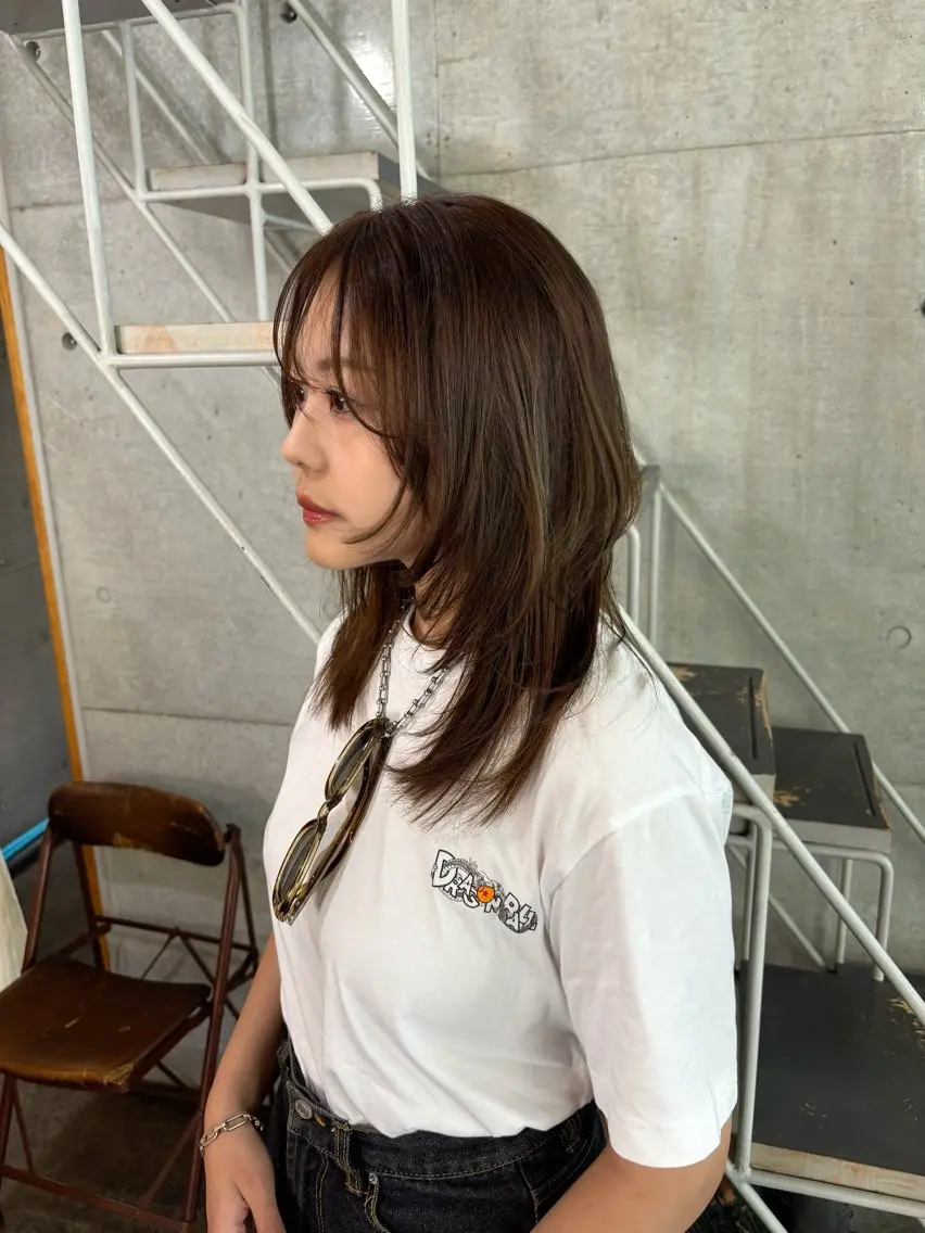 セミロング カラー ハッシュカット 大林 エリコのヘアスタイル