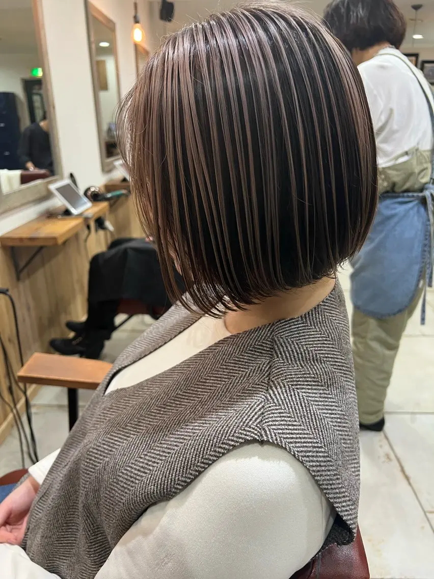 ショート ボブ カット ヘアカラー トリートメント ハイライトバレイヤー ジュ🎨川村聖吾🎨のヘアスタイル