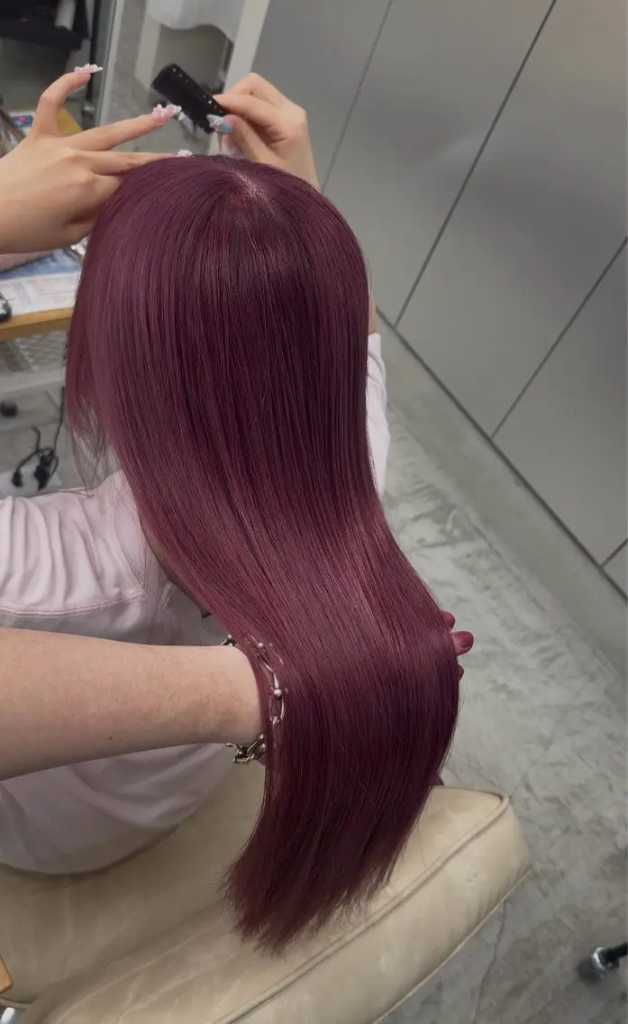 ロング パープルカラー ヘアカラー トリートメント 飯星/池袋/透明感 カラー/縮毛矯正特化のヘアスタイル
