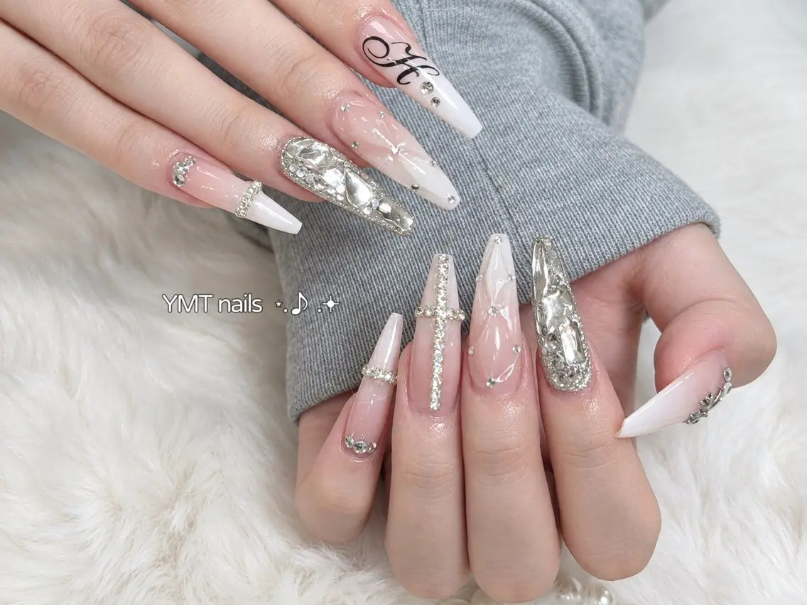 ネイル ハンドネイル mochi nailsのネイルデザイン