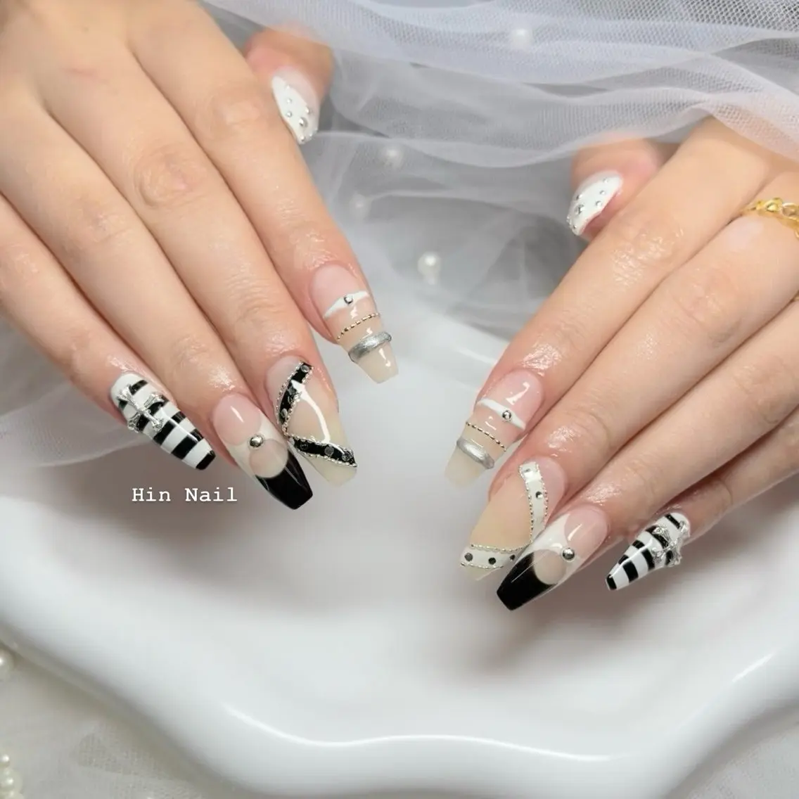ネイル ハンドネイル HIN NAILのネイルデザイン