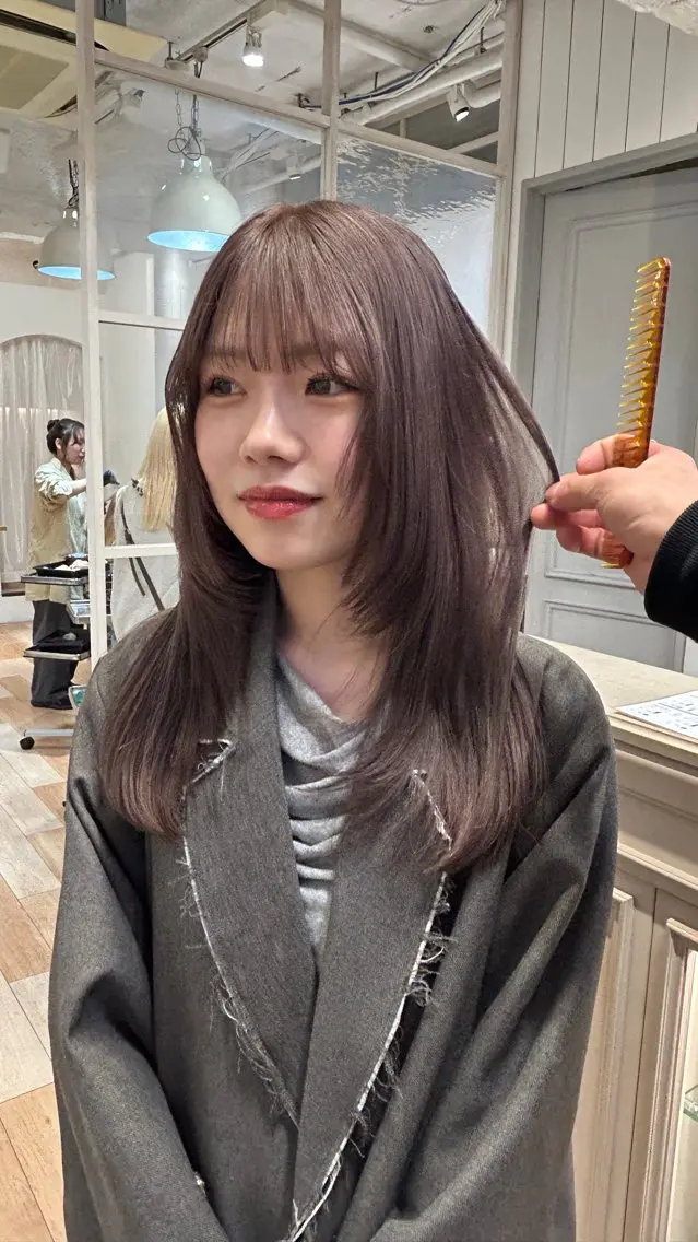ミディアム カラー ハイトーンボブ 前田 表参道　グレージュのヘアスタイル