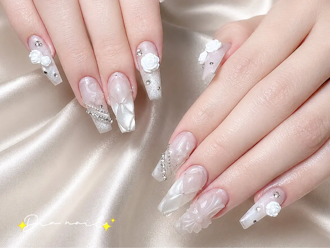 ネイル フットネイル 韓国ネイル レース マグネットネイル ニュアンスネイル ハンドネイル Dia nail サロンのネイルデザイン