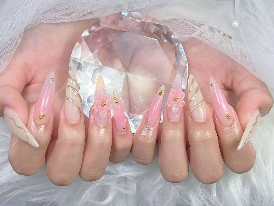 ネイル アートネイル オーロラネイル チークネイル 長さ出し フットネイル Miya _nailのネイルデザイン