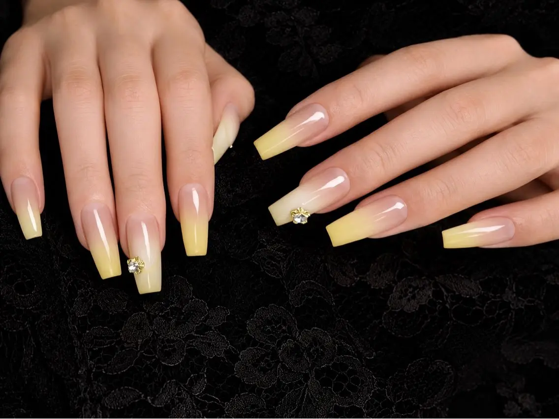 ネイル フレンチネイル ジェルネイル 韓国ネイル マグネットネイル 持ち込み ハンドネイル Royal Nailのネイルデザイン