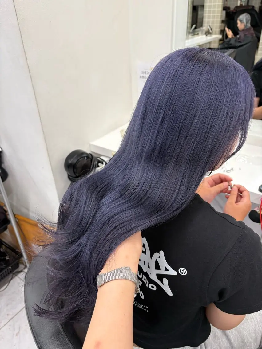 ロング ヘアカラー トリートメント ヘッドスパ ヘアセット 寒色/ベージュヘア ブリーチありMiOのヘアスタイル