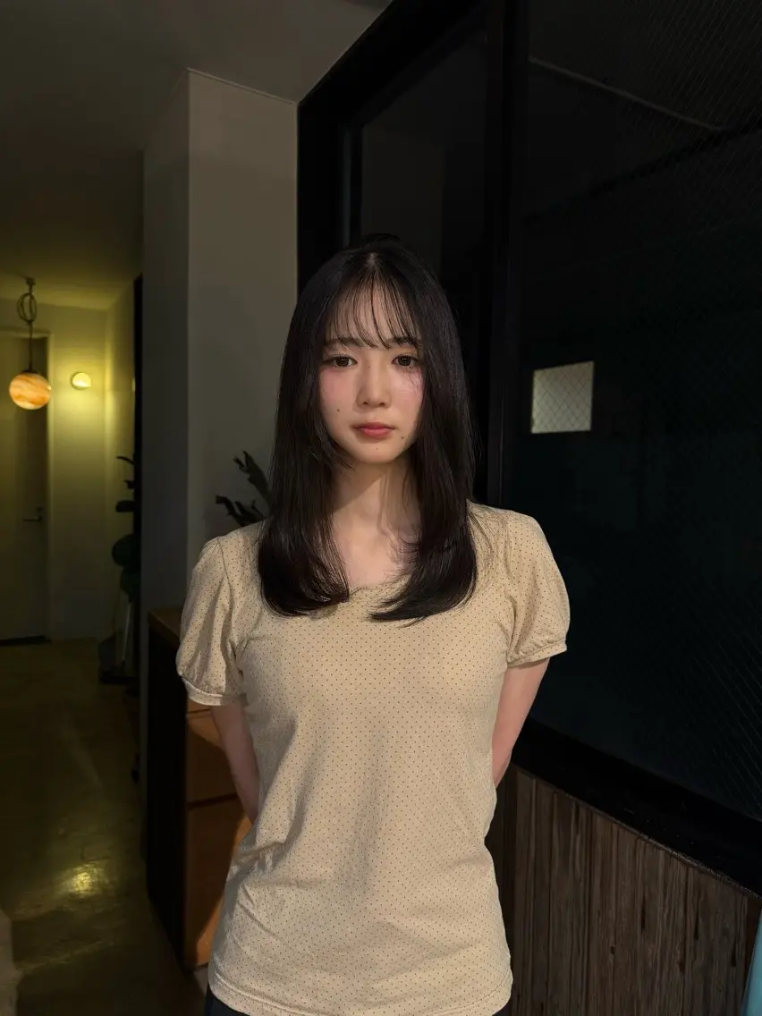 ロング カラー 志柿 虹花のヘアスタイル