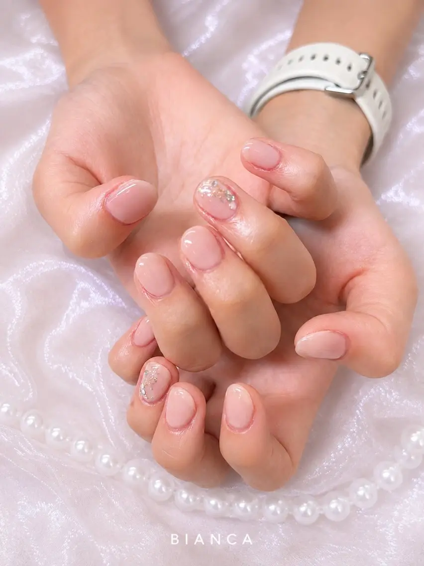 ネイル ゴールド キラキラネイル ラメ(グリッター) ピンク ストーンネイル ハンドネイル Bianca池袋 🩵Kizunaのネイルデザイン