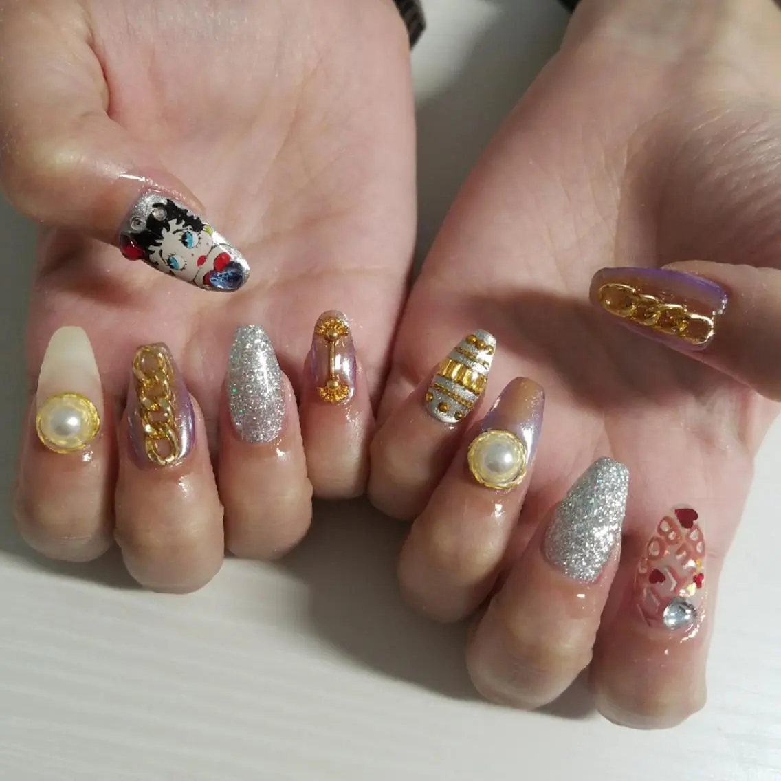 ネイル ･:*+.✳︎˚✧₊ MAKI NAILのネイルデザイン