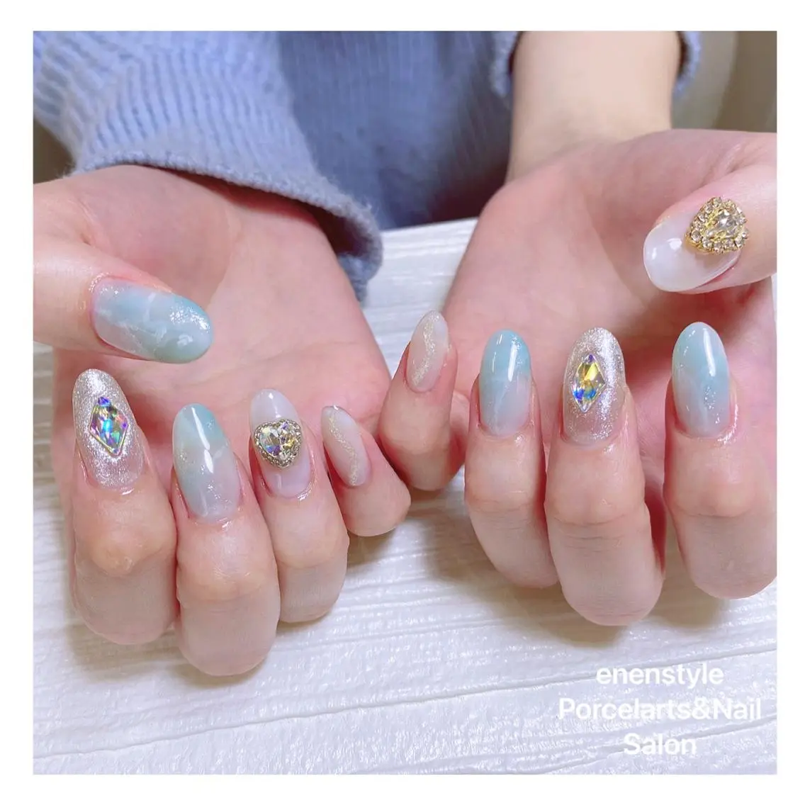 ミディアム ネイル 🐾enen style 🐾のネイルデザイン