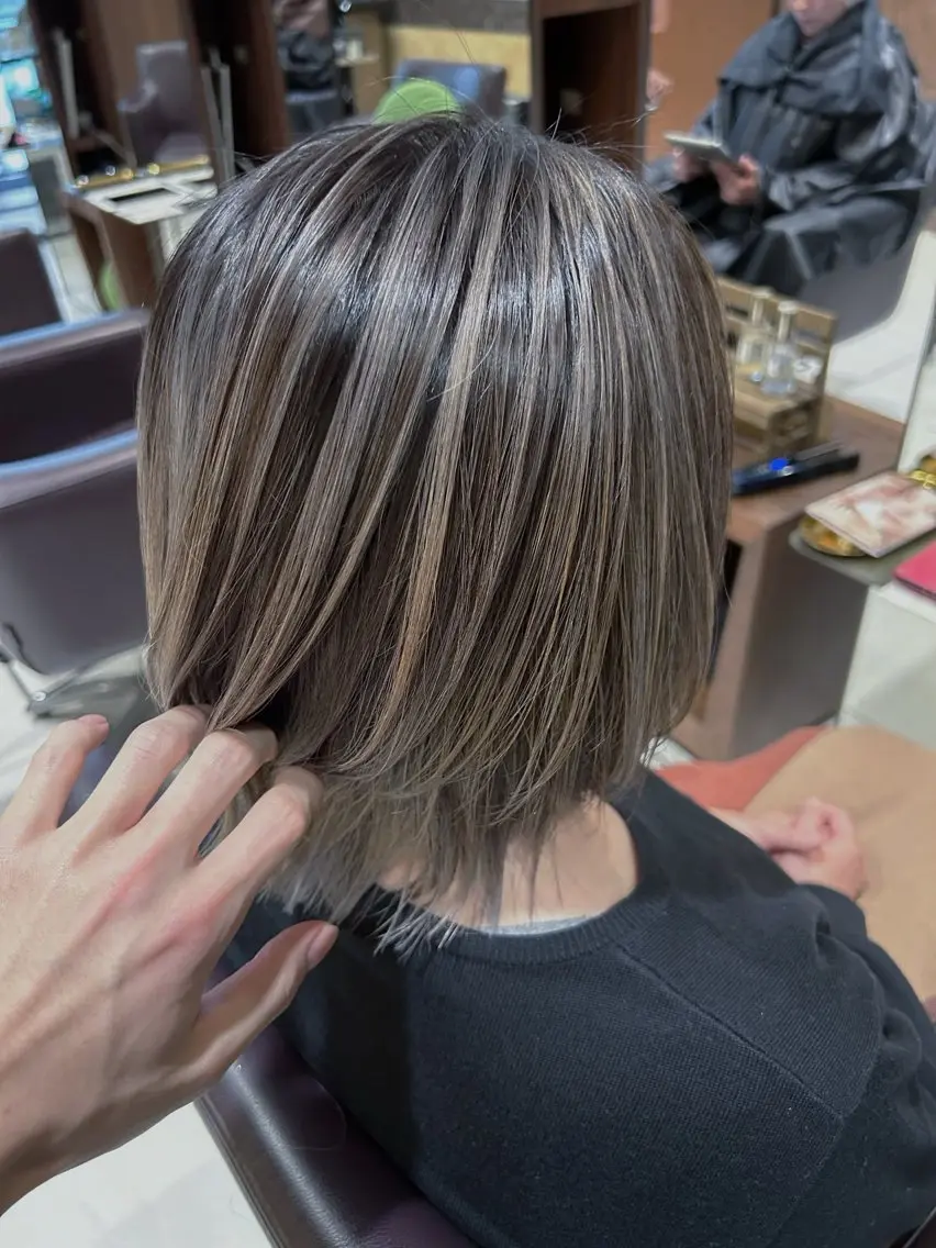 ミディアム ヘアカラー モードケイズJR尼崎 トップサロンdのヘアスタイル