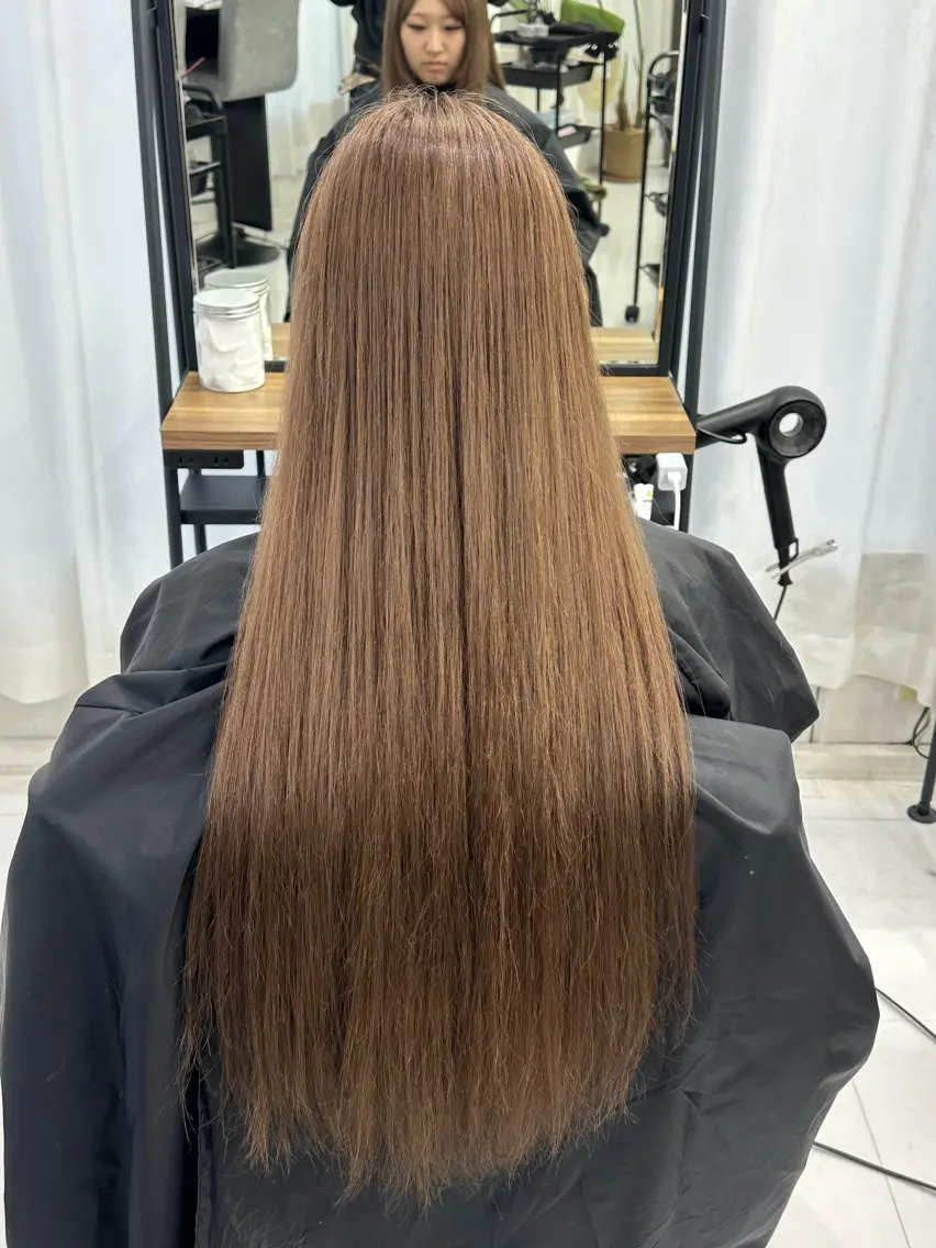 ロング カラー ベージュカラー ブリーチ ミルクティーベージュ 金井 煌仁のヘアスタイル
