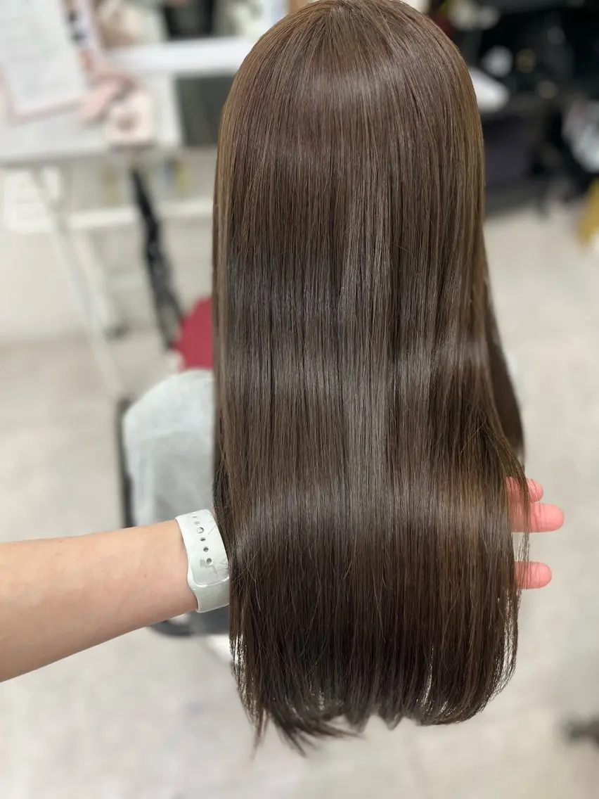 ロング カラー ベージュカラー オリーブベージュ カット ヘアカラー トリートメント 🫧ぷる艶カラー🫧 Yuubi🦩のヘアスタイル