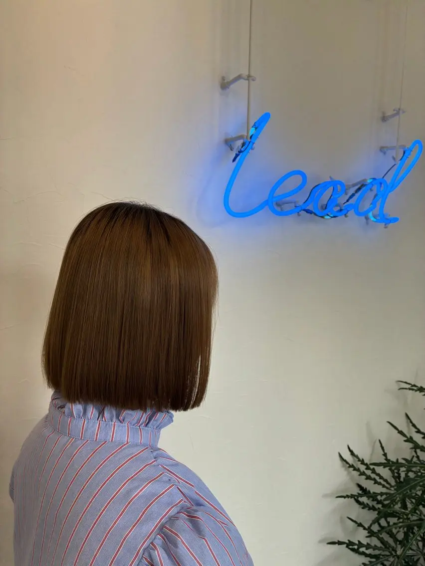 ミディアム ボブ カット ヘアカラー 山本 雷のヘアスタイル