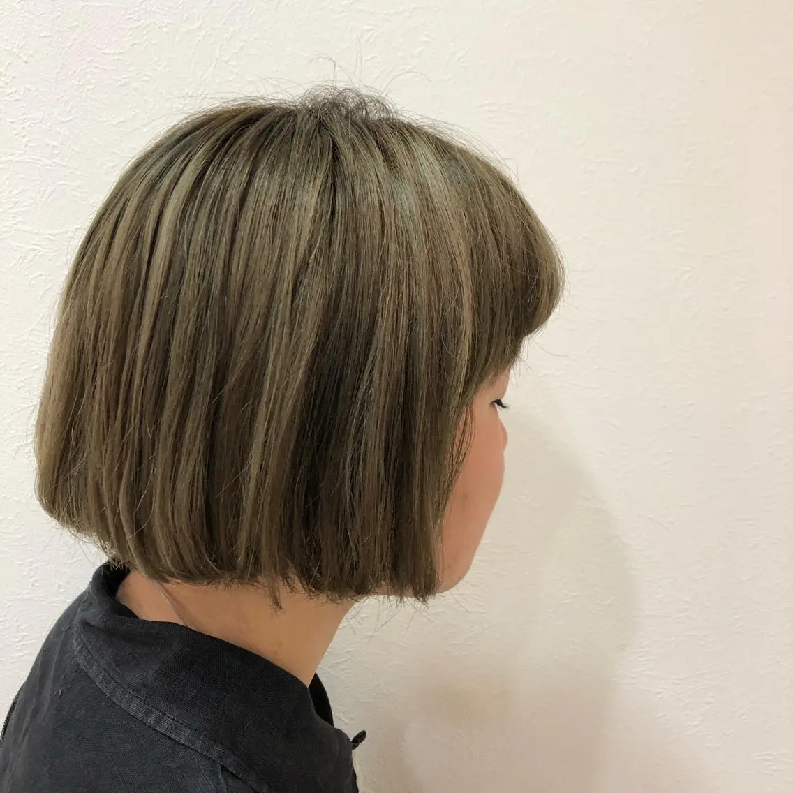 ショート カラー パーマ ヘアアレンジ ブリーチ ハイライトカラー ハイライト パーマスタイル🔅 sayacaのヘアスタイル