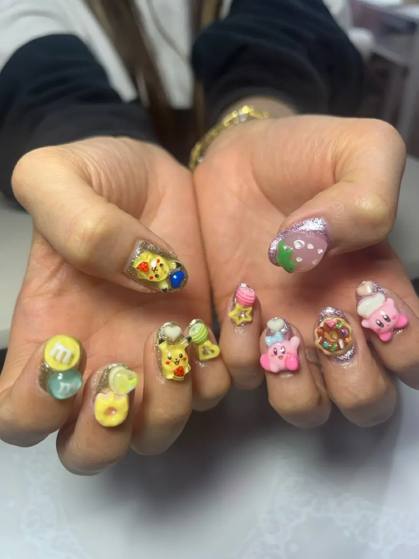 チップ長さだし+キャラクターパーツつけ放題(ベースカラー2色)の写真