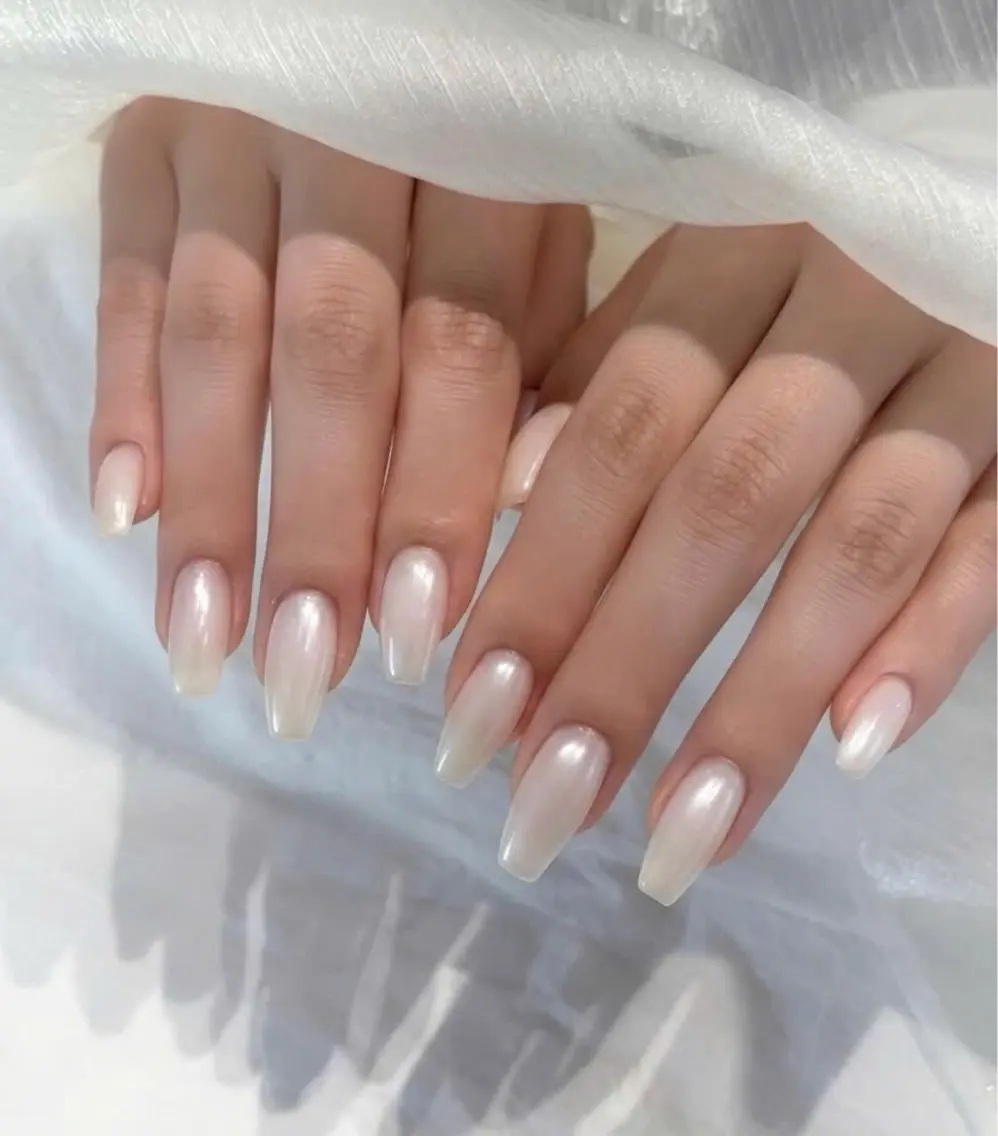 ネイル フラッシュネイル フレンチネイル グラデーション キラキラネイル 韓国ネイル ハンドネイル Hy nailsのネイルデザイン