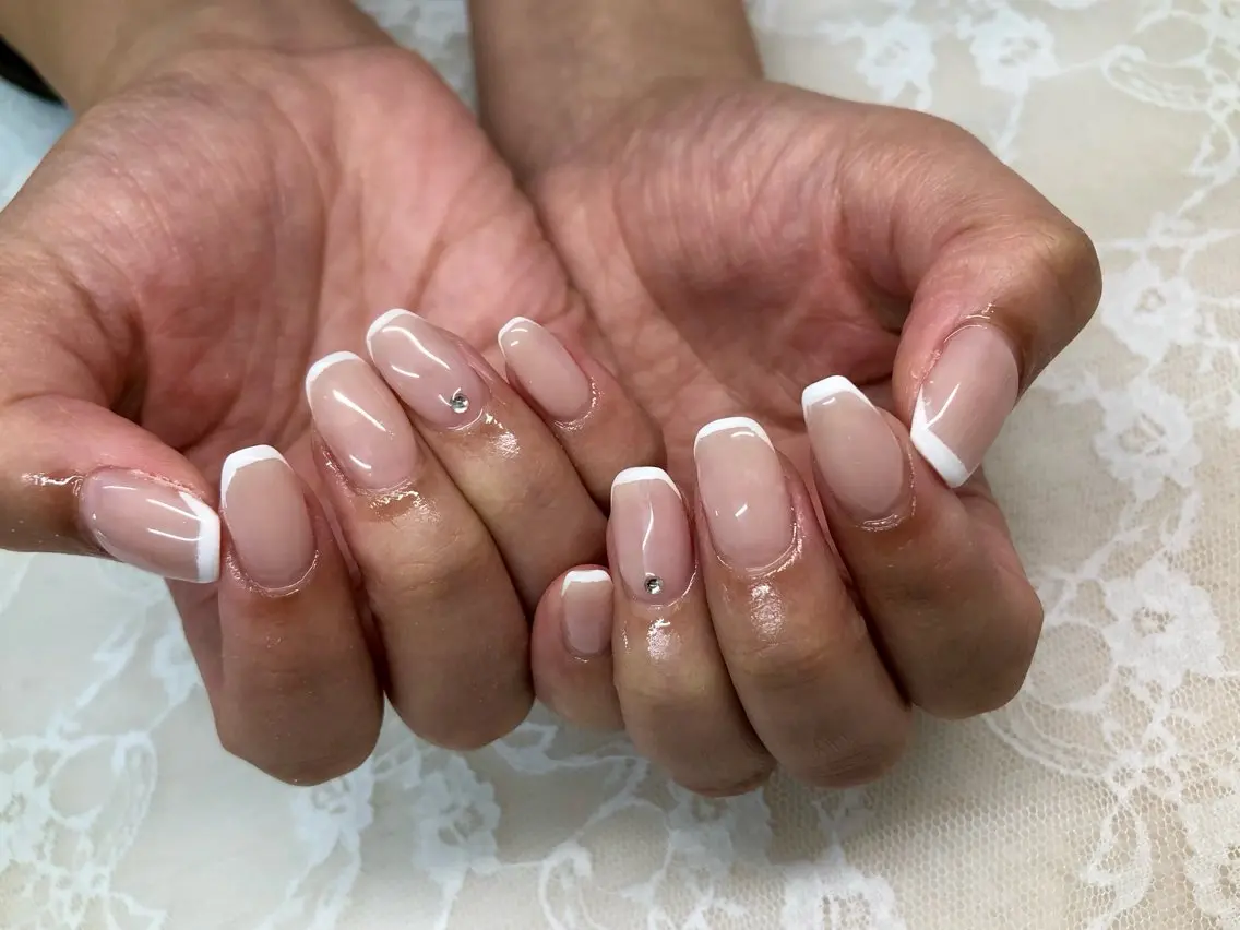 ネイル フレンチネイル オフィスネイル シンプルネイル ハンドネイル ハンドケア Epokku ネイルサロンのネイルデザイン