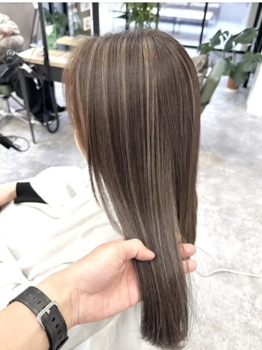 ロング 菅野 奈々子のヘアスタイル