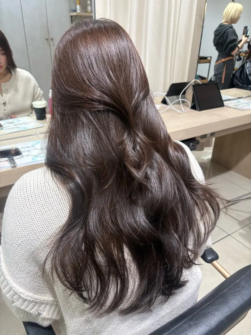 ロング カラー カット ヘアカラー ⟡.·韓国ヘア*.゚ 室岡 咲希のヘアスタイル