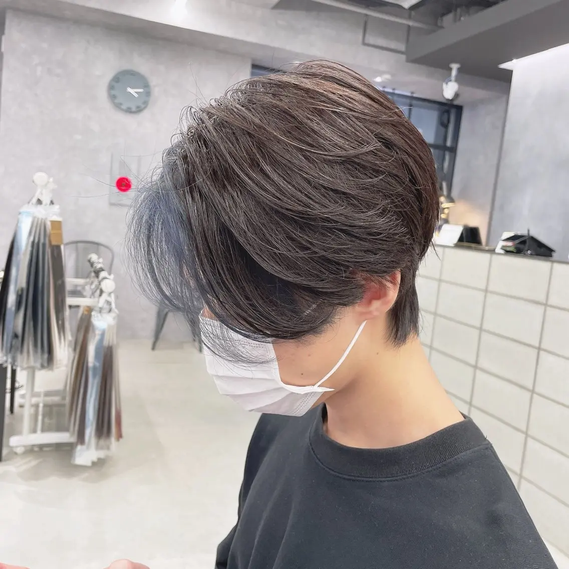 ショート カラー メンズ センターパート メンズウルフカット ブルーカラー ウルフカット LUXBE LUCE 愁のヘアスタイル